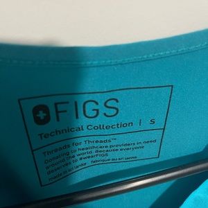 Figs teal scrub set. Xs petite joggers and small top